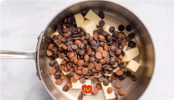 کیک شکلاتی با بیسکوئیت