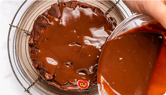 کیک شکلاتی با بیسکوئیت