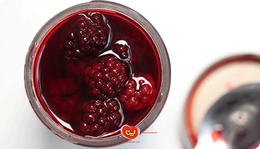 طرز تهیه ترشی توت سیاه