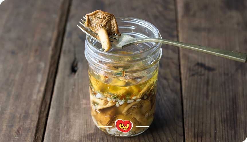 طرز تهیه ترشی قارچ و زیتون